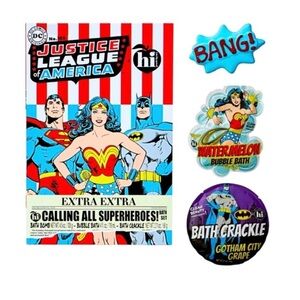 NWT-DC JUSTICE LEAGUE AMERICA-BATH SET